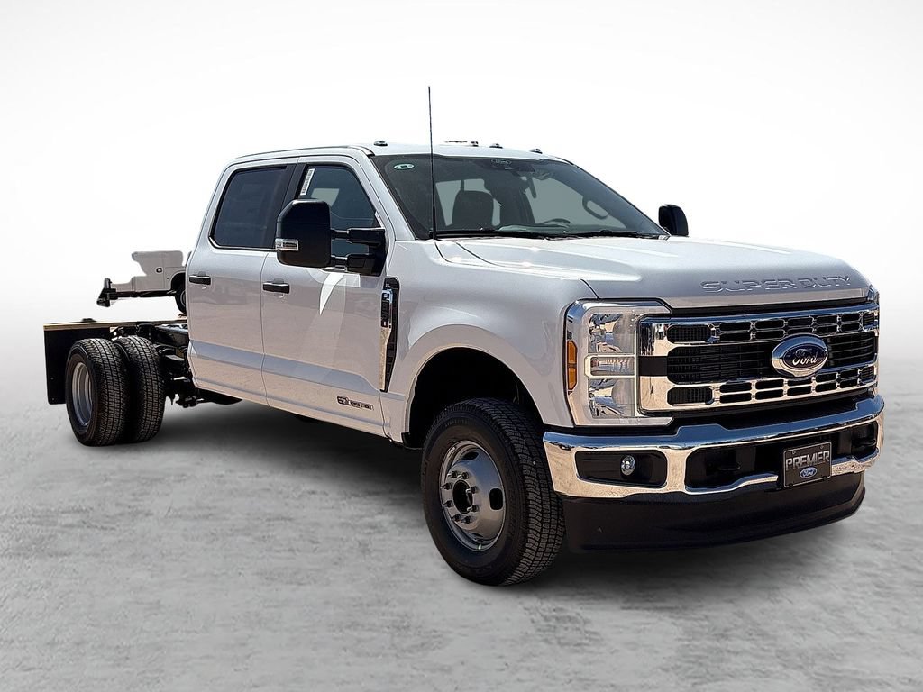 New 2026 Ford F350 4x4 Crew Cab DRW Super Duty