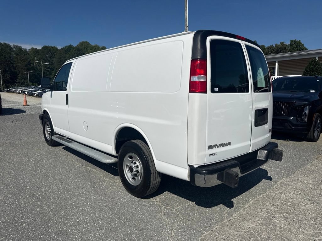 Used 2022 GMC Savana 2500 w/ Driver Convenience Package RWD image 3