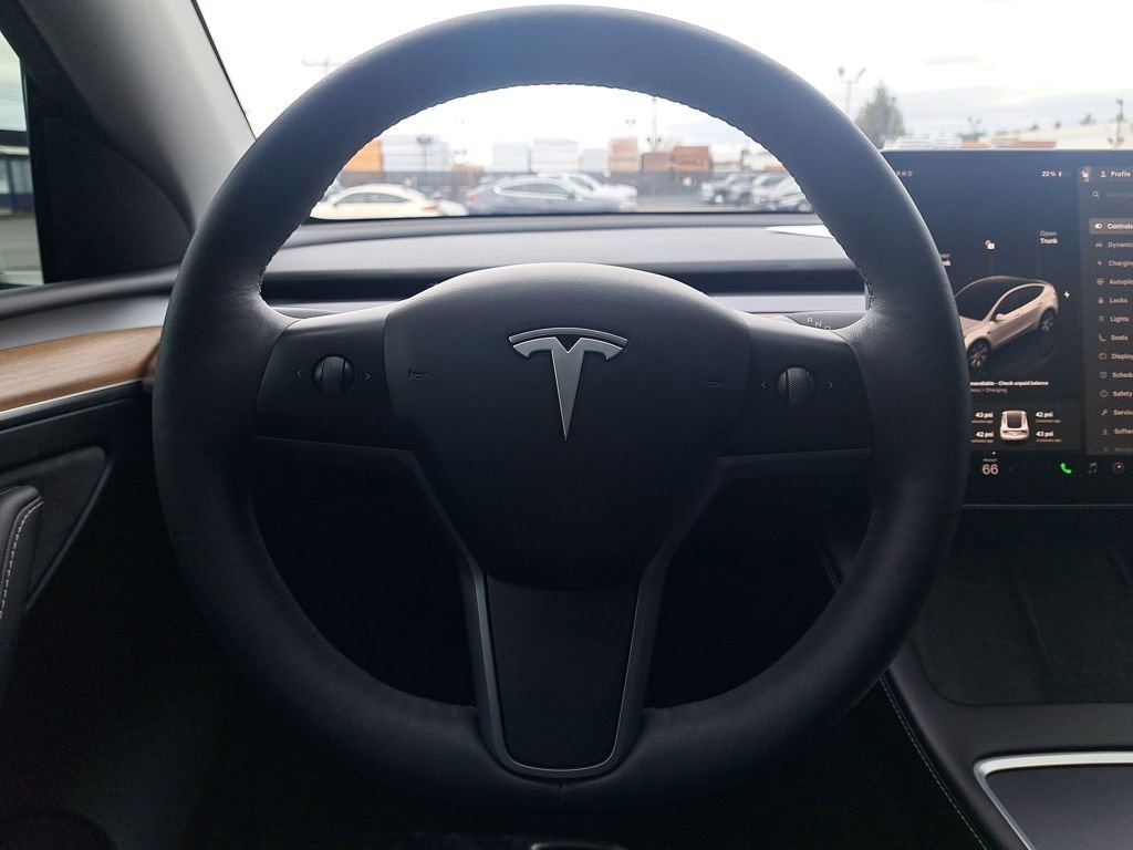 Used 2023 Tesla Model Y Long Range image 19