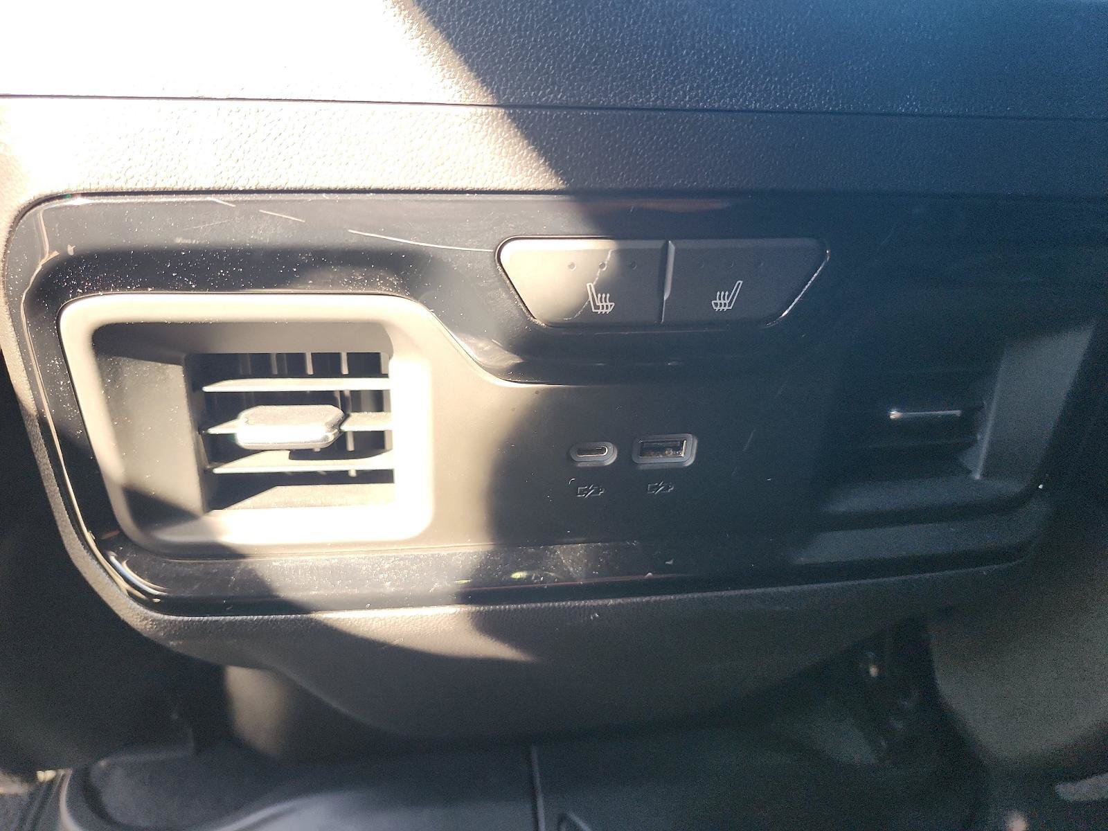 Used 2024 GMC Sierra 1500 AT4 w/ Technology Package AWD/4WD image 15