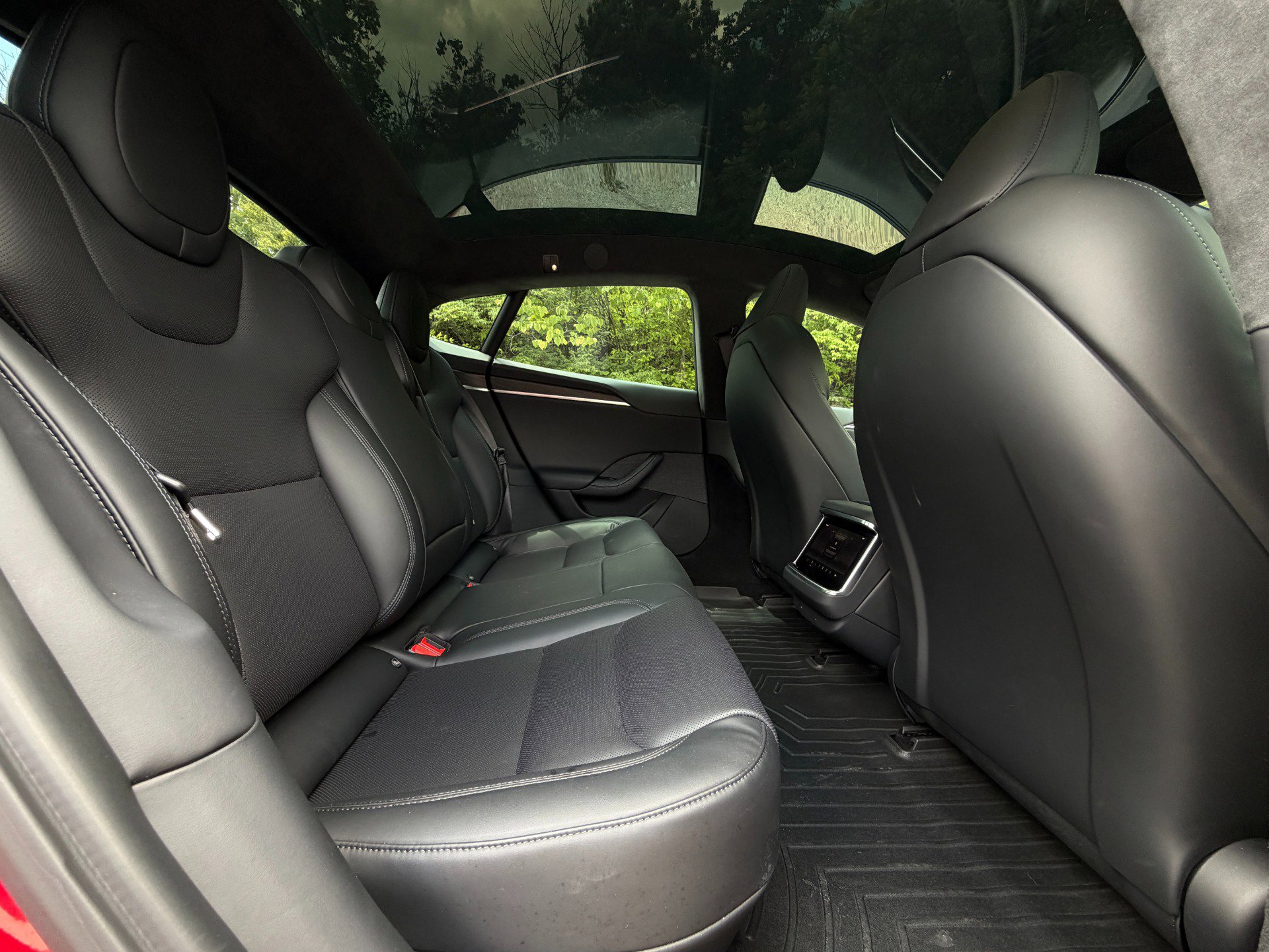Used 2022 Tesla Model S AWD/4WD image 17