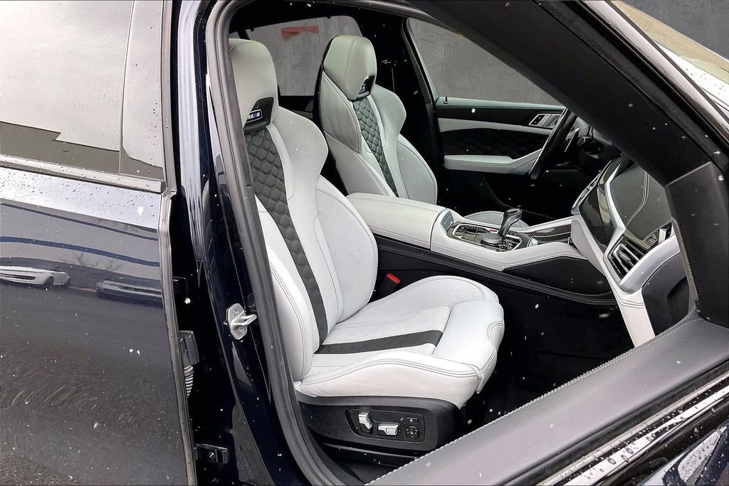 Used 2022 BMW X6 M Competition w/ Competition Package image 29