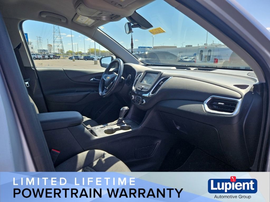 Used 2018 Chevrolet Equinox LT FWD image 16