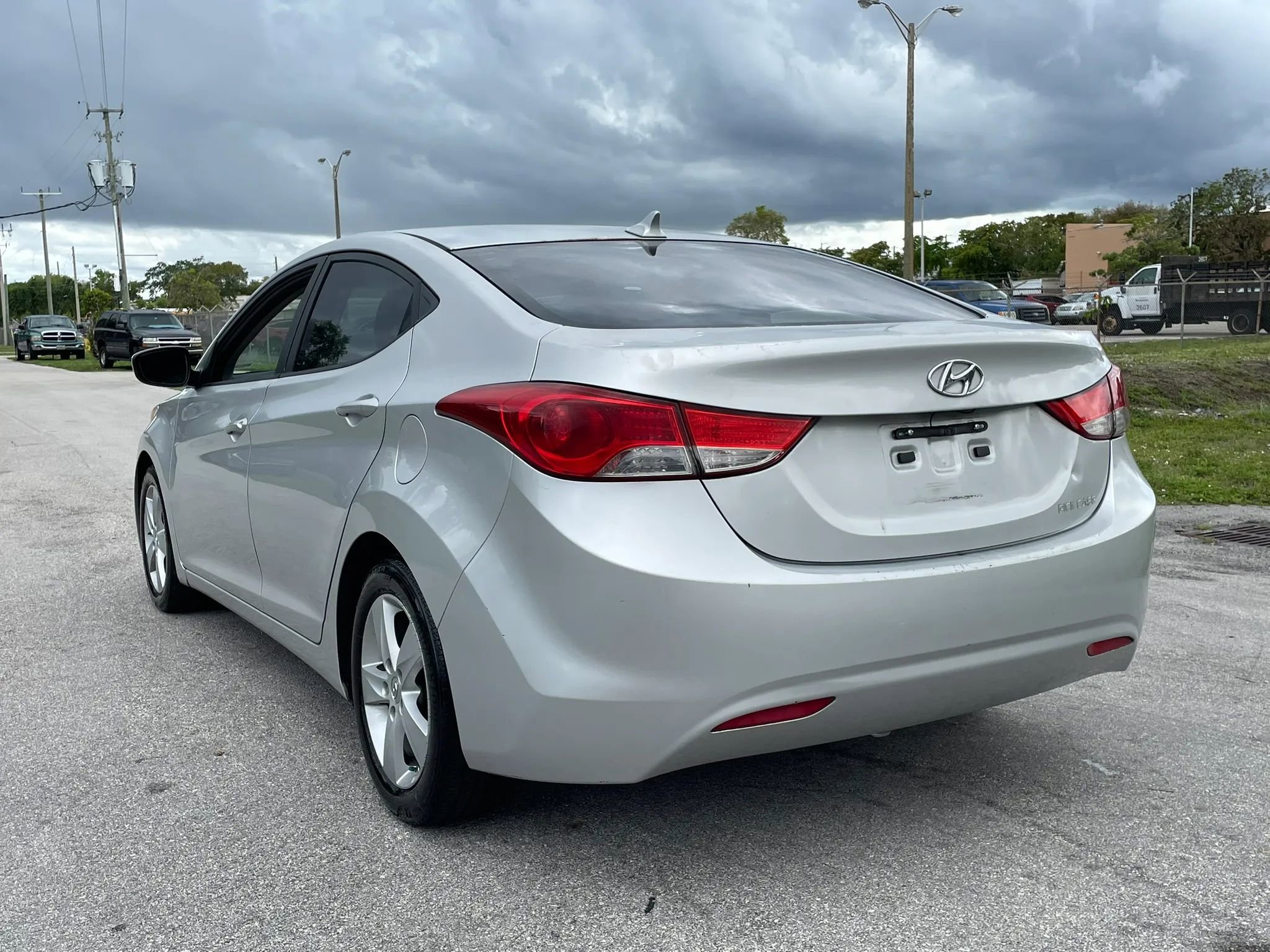 Used 2011 Hyundai Elantra GLS w/ Preferred Equipment Pkg 3 image 5