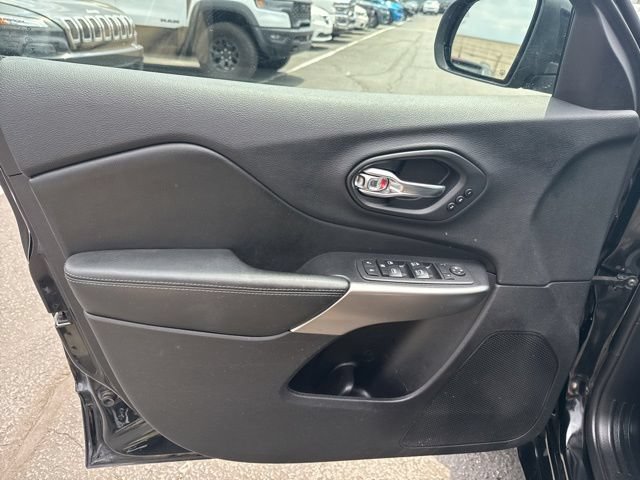 Used 2020 Jeep Cherokee High Altitude AWD/4WD image 11