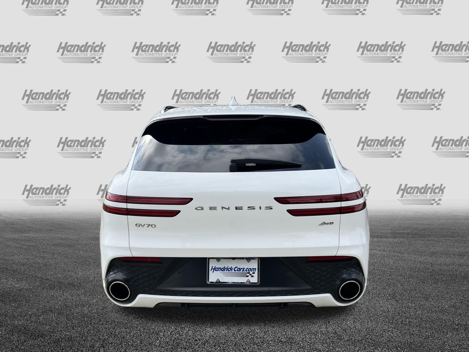 Used 2023 Genesis GV70 2.5T w/ Sport Prestige Package AWD/4WD image 8