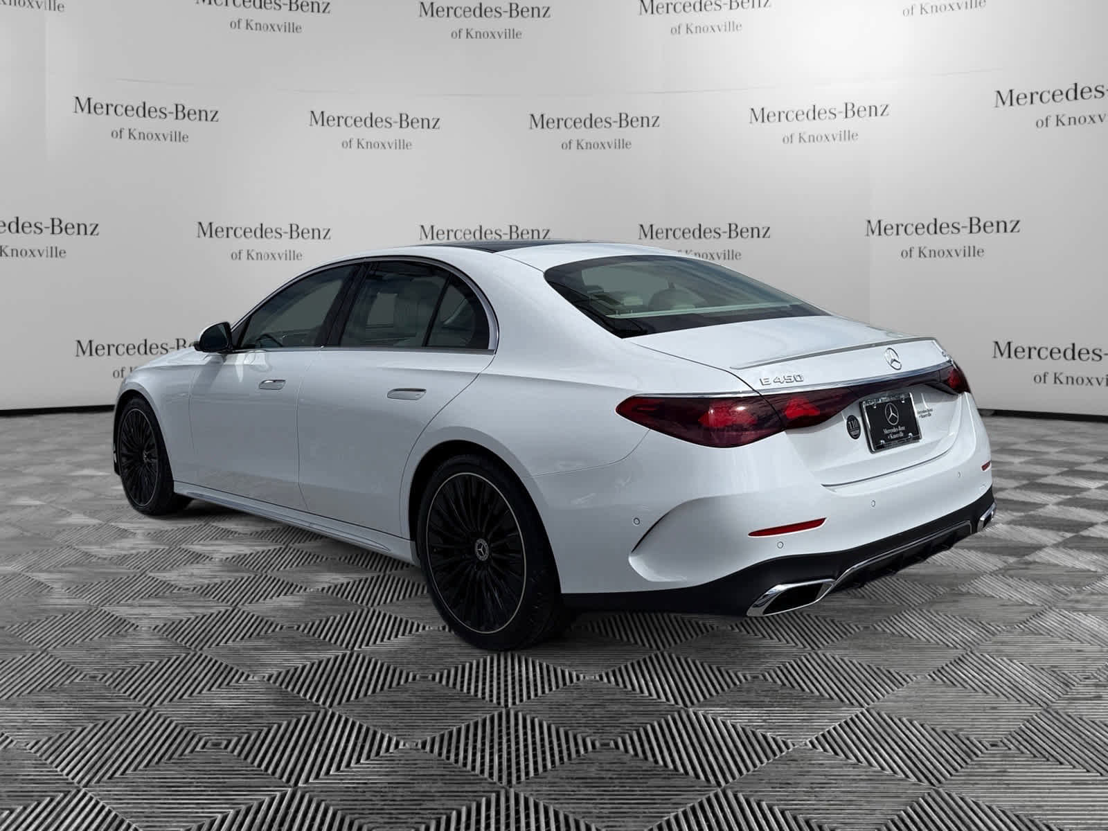 New 2026 Mercedes-Benz E 450 4MATIC Sedan image 3