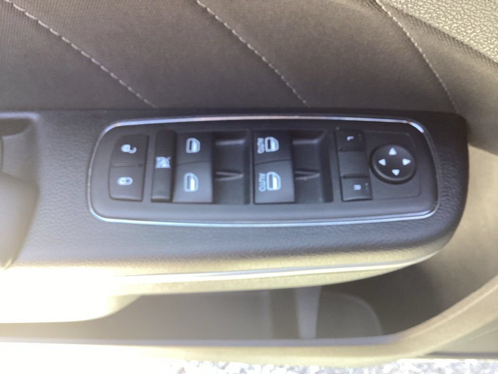 Used 2023 Dodge Charger SXT AWD/4WD image 9