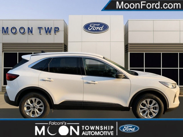 Used 2023 Ford Escape Active image 1