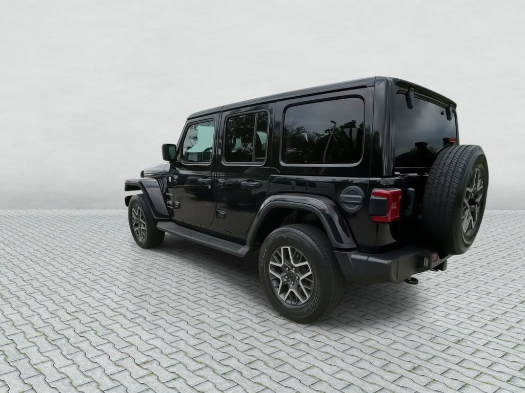 Used 2024 Jeep Wrangler Unlimited Sahara AWD/4WD image 6