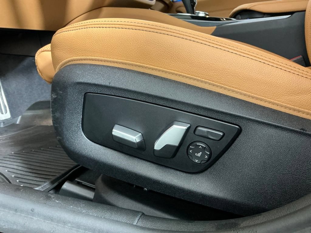 Used 2023 BMW 530e xDrive w/ Premium Package AWD/4WD image 20
