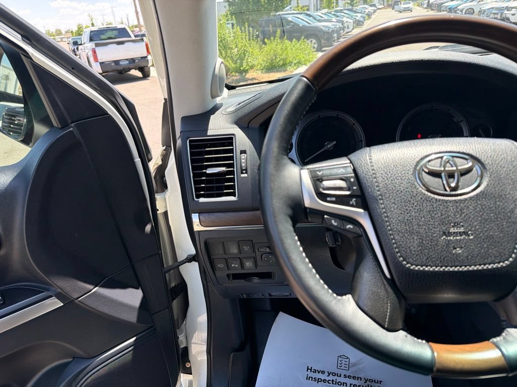 Used 2016 Toyota Land Cruiser AWD/4WD image 26