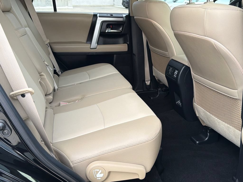 Used 2022 Toyota 4Runner SR5 Premium w/ Moonroof Package AWD/4WD image 16