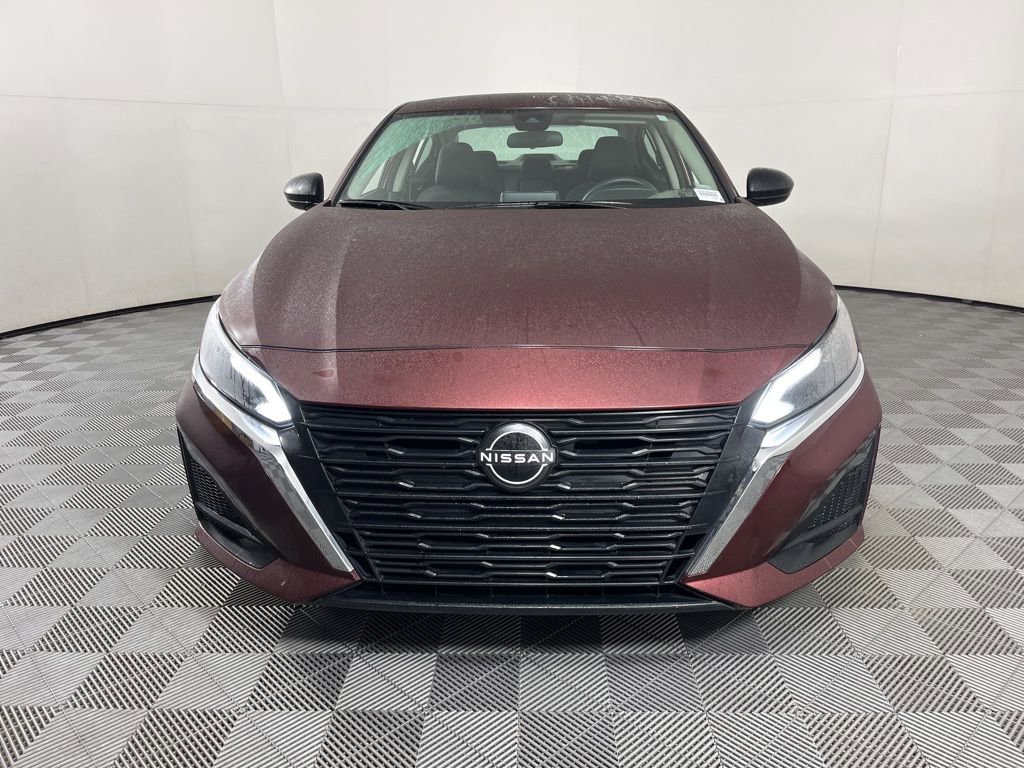 Used 2024 Nissan Altima 2.5 SV image 16