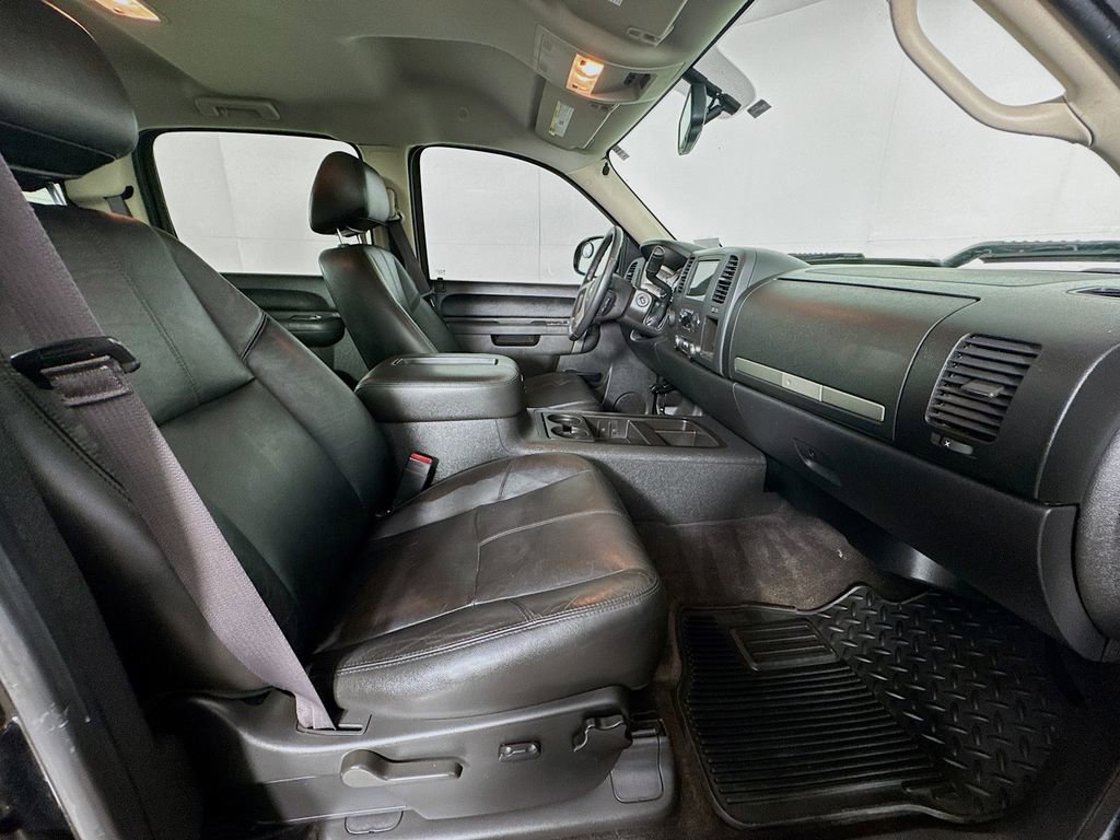 Used 2013 Chevrolet Silverado 1500 LT w/ All-Star Edition AWD/4WD image 30