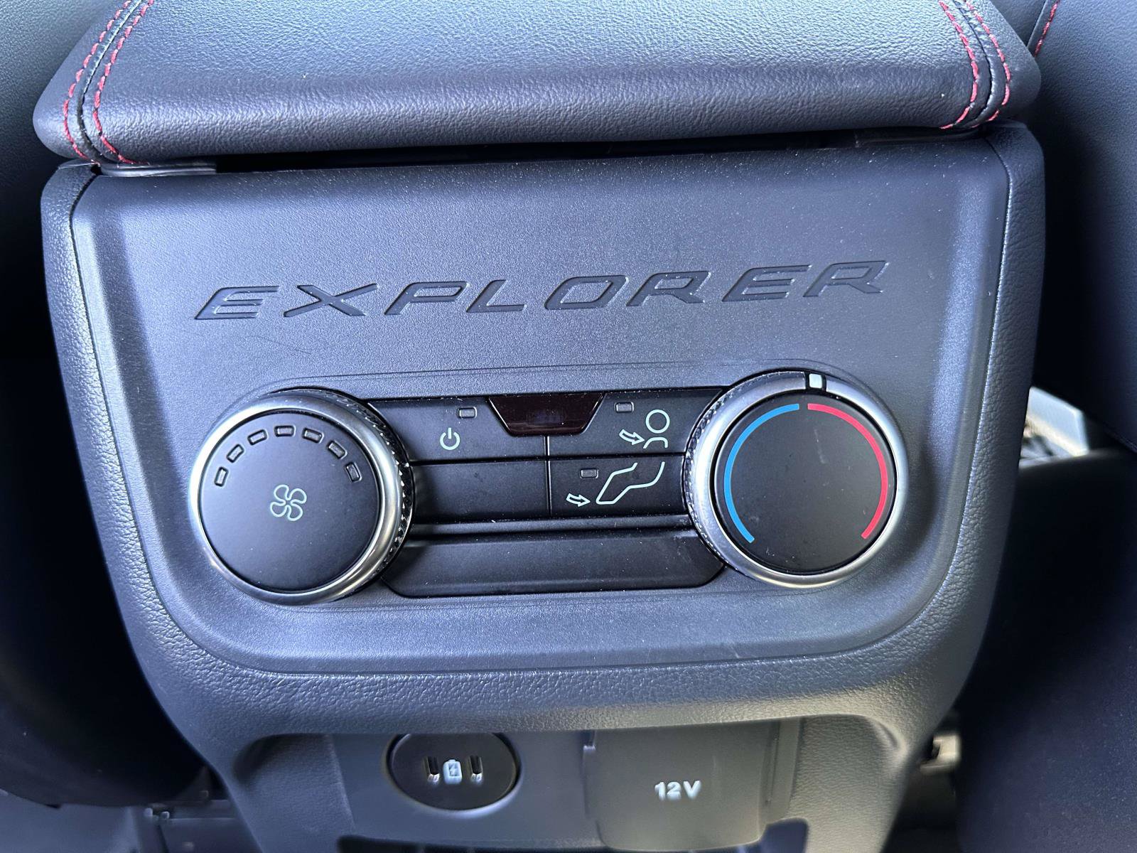 Used 2026 Ford Explorer ST-Line AWD/4WD image 16