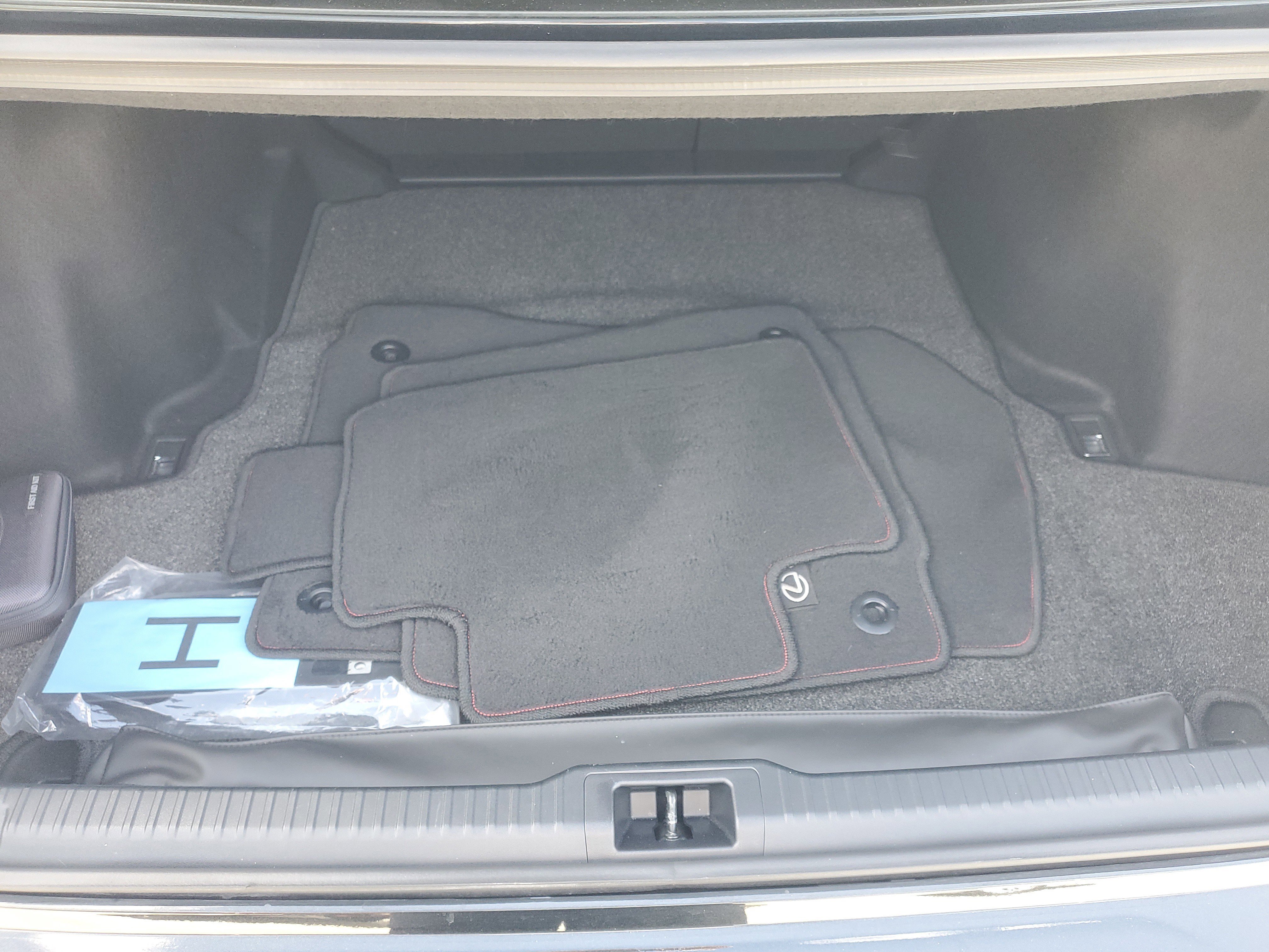 Used 2025 Lexus IS 300 w/ Premium Package image 12