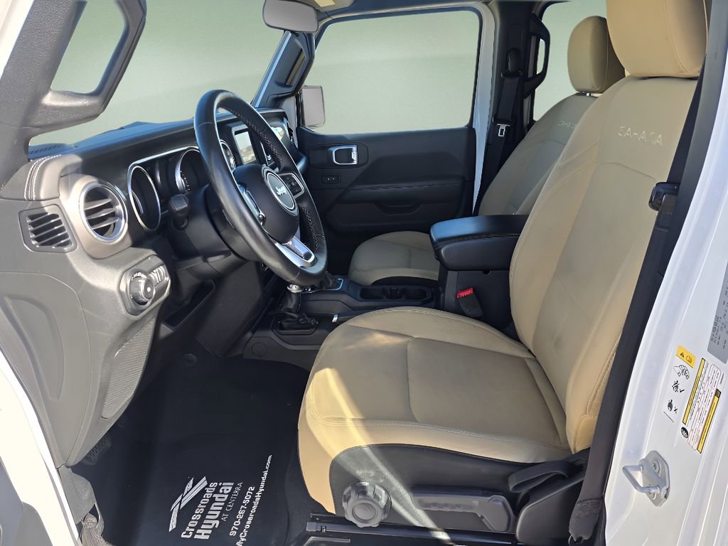 Used 2018 Jeep Wrangler Unlimited Sahara w/ Cold Weather Group image 12