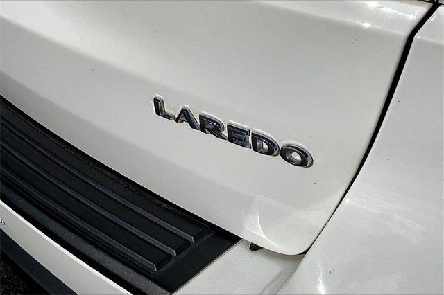 Certified 2022 Jeep Grand Cherokee Laredo X image 33