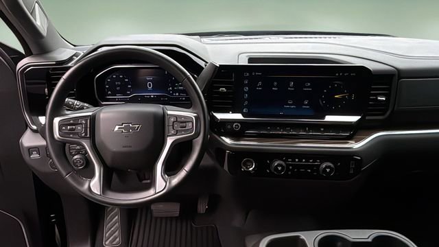 Used 2023 Chevrolet Silverado 1500 RST AWD/4WD image 9