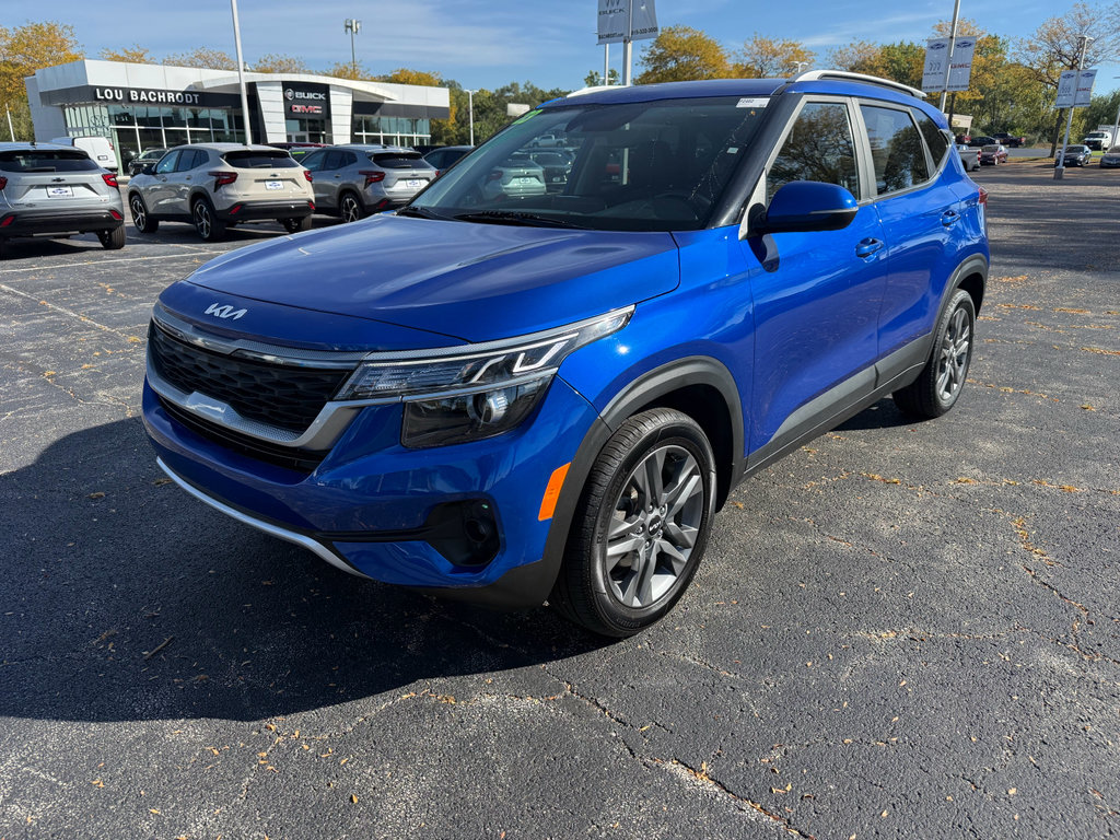 Used 2023 Kia Seltos S w/ Navigation Package