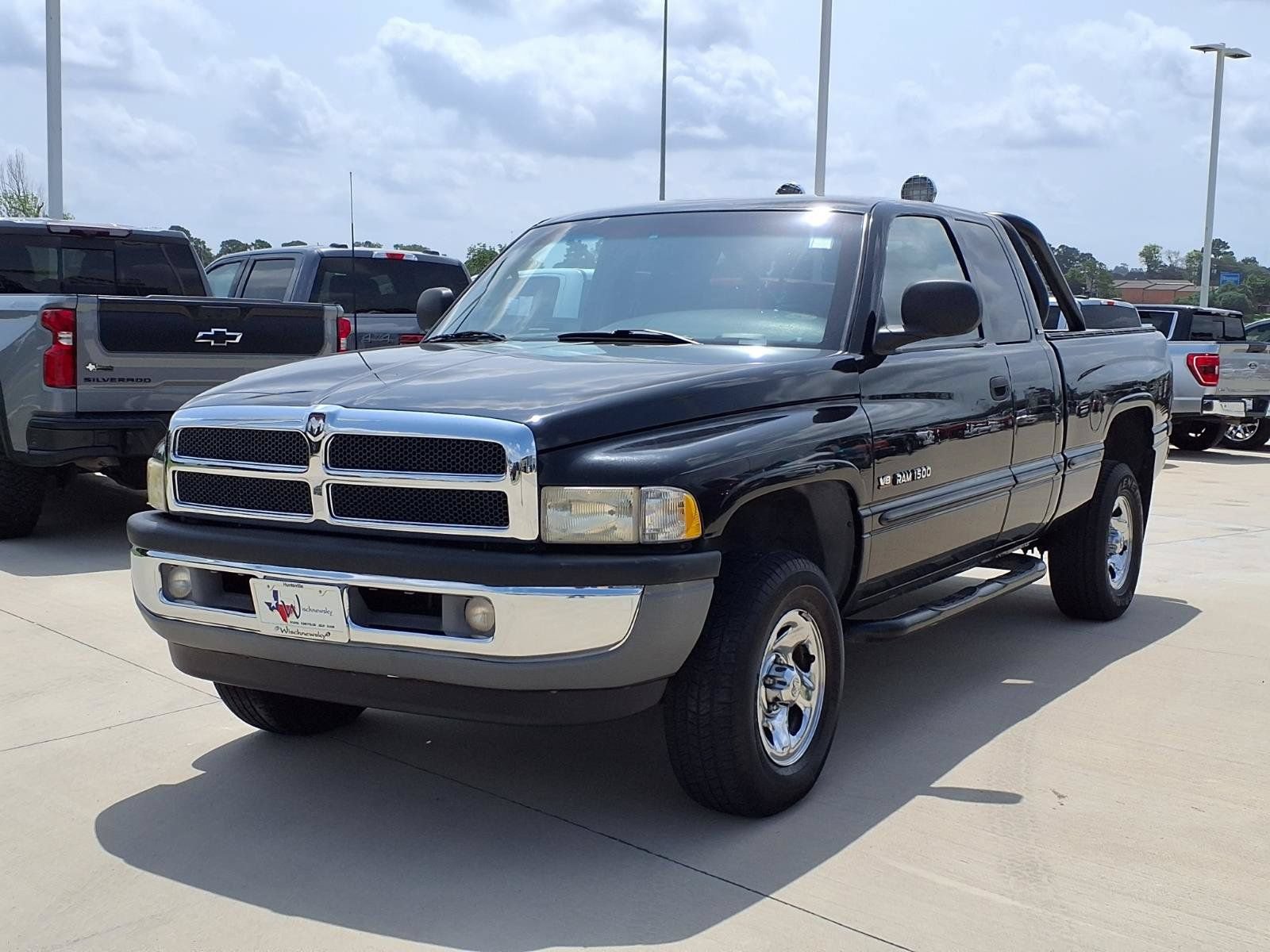 Used 1998 Dodge Ram 1500 Truck 4x4 Quad Cab image 3