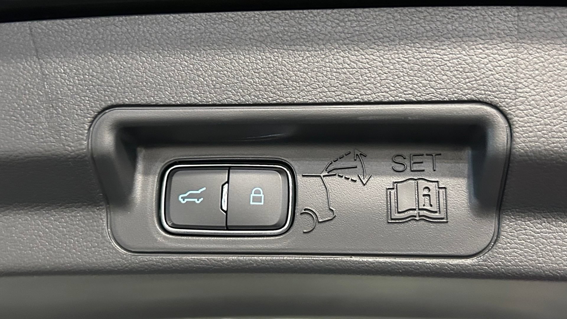 New 2026 Ford Explorer Active w/ Active Comfort Package AWD/4WD image 27