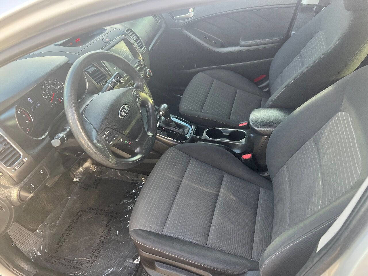 Used 2018 Kia Forte LX w/ LX Popular Package image 10