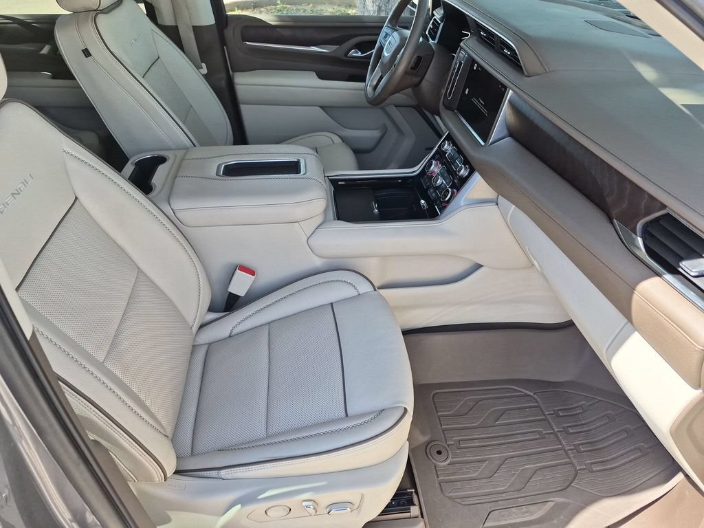 Used 2022 GMC Yukon Denali RWD image 35