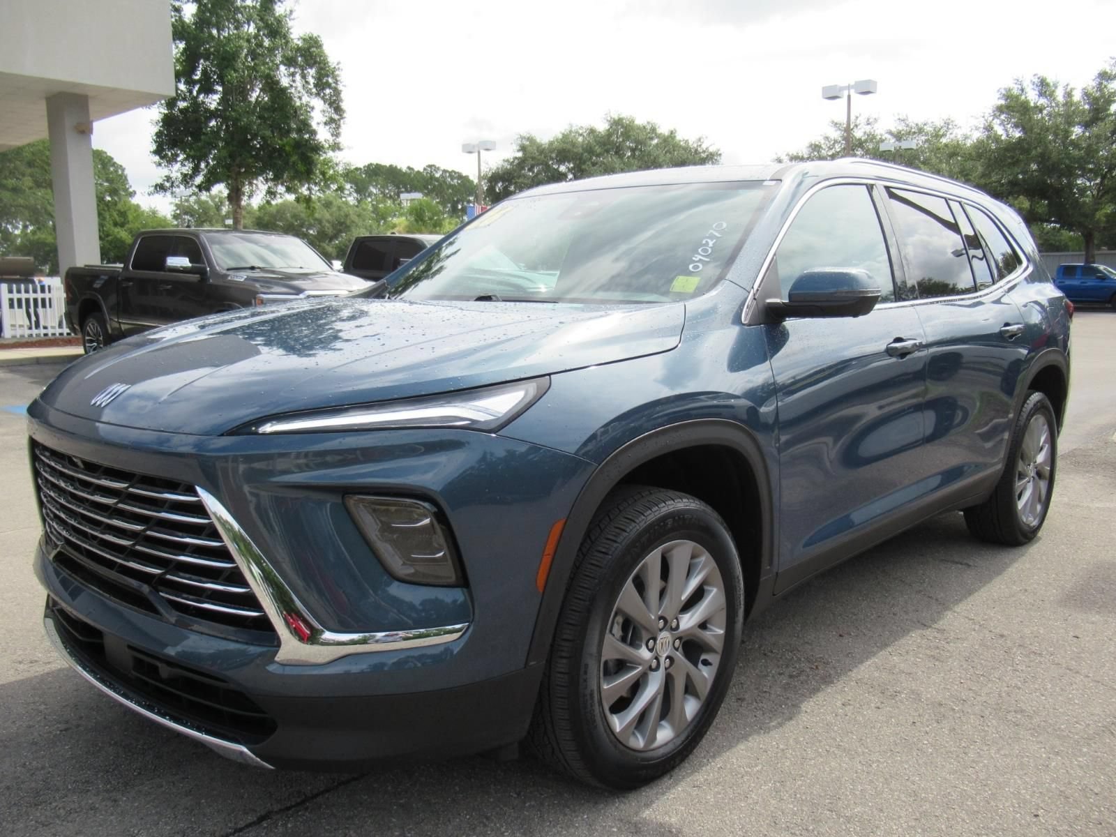 Used 2026 Buick Enclave Preferred FWD image 3