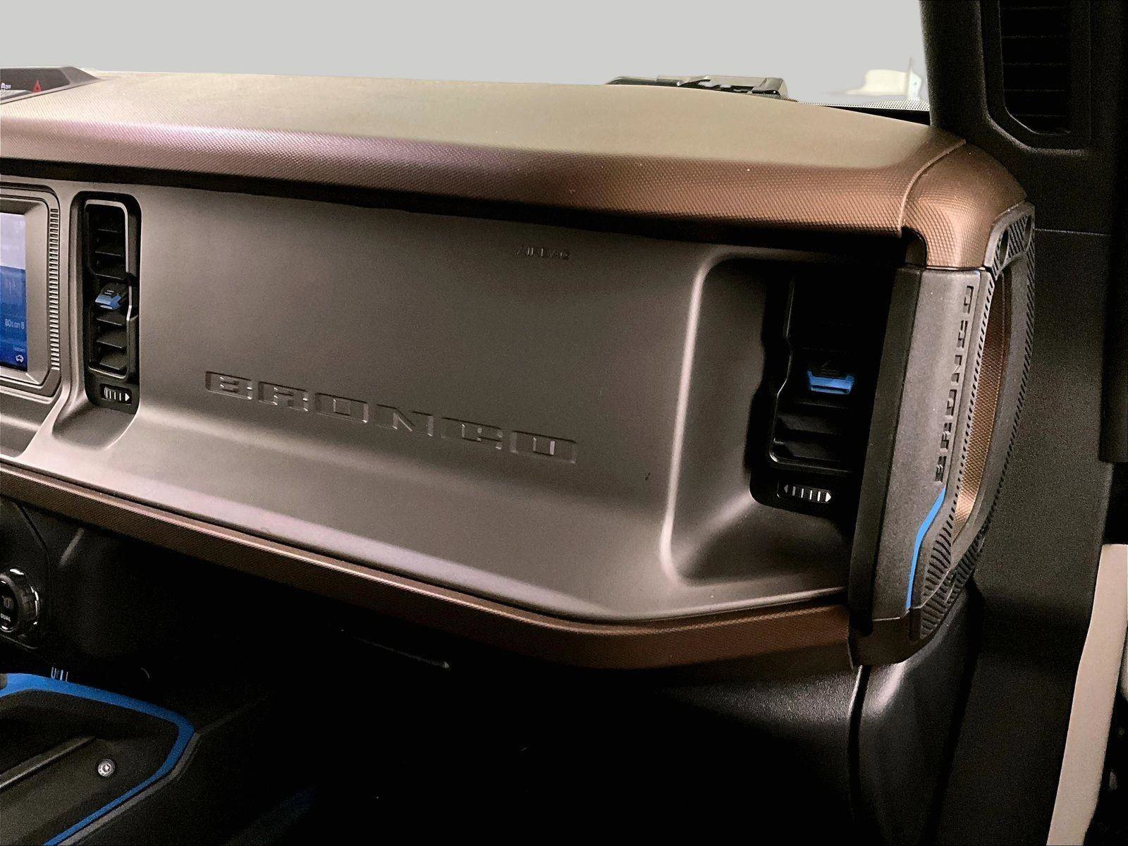 Certified 2023 Ford Bronco Outer Banks AWD/4WD image 15