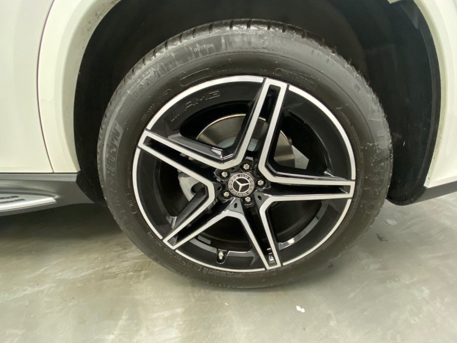 Used 2023 Mercedes-Benz GLS 450 4MATIC image 18