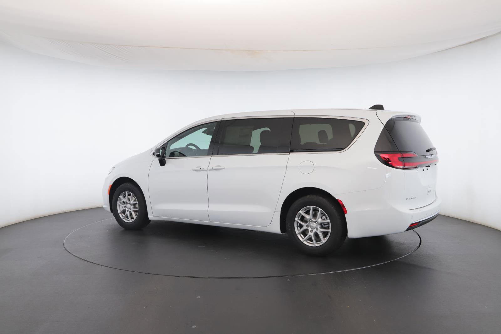 New 2026 Chrysler Pacifica Select image 19