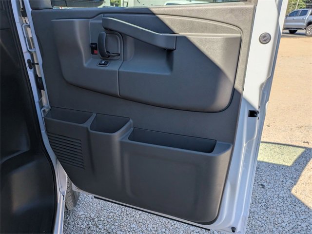 New 2025 Chevrolet Express 2500 Work Van w/ Driver Convenience Package image 24