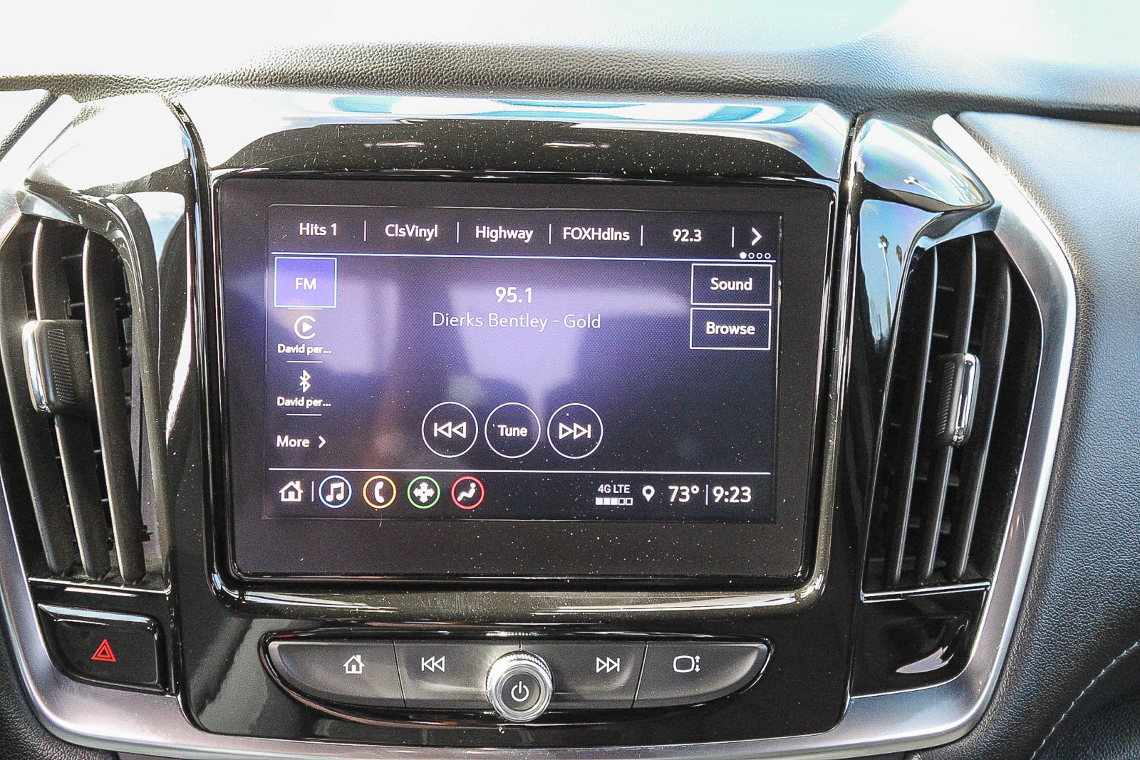 Used 2022 Chevrolet Traverse LT FWD image 16