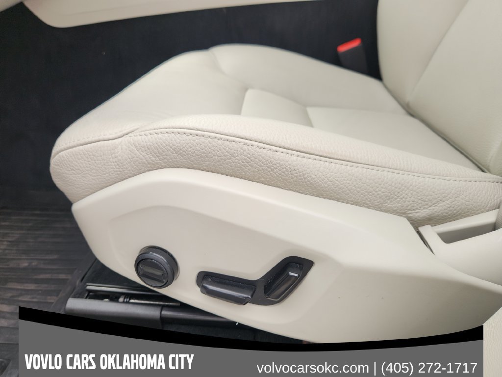 Certified 2024 Volvo XC60 B5 Core w/ Protection Package Premier AWD/4WD image 19