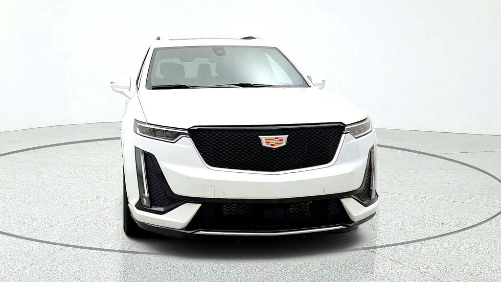 Used 2024 Cadillac XT6 Sport w/ Platinum Package AWD/4WD image 2