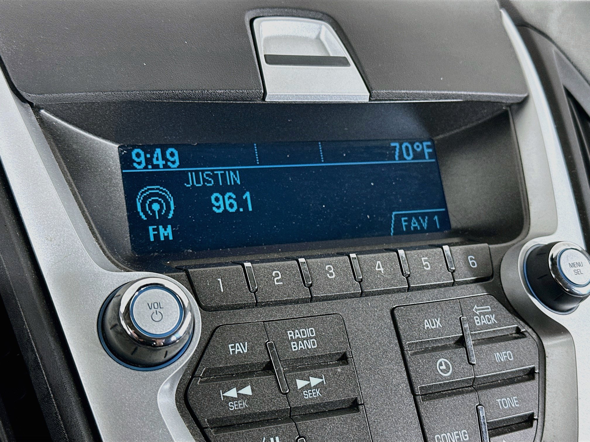 Used 2015 Chevrolet Equinox LS AWD/4WD image 19