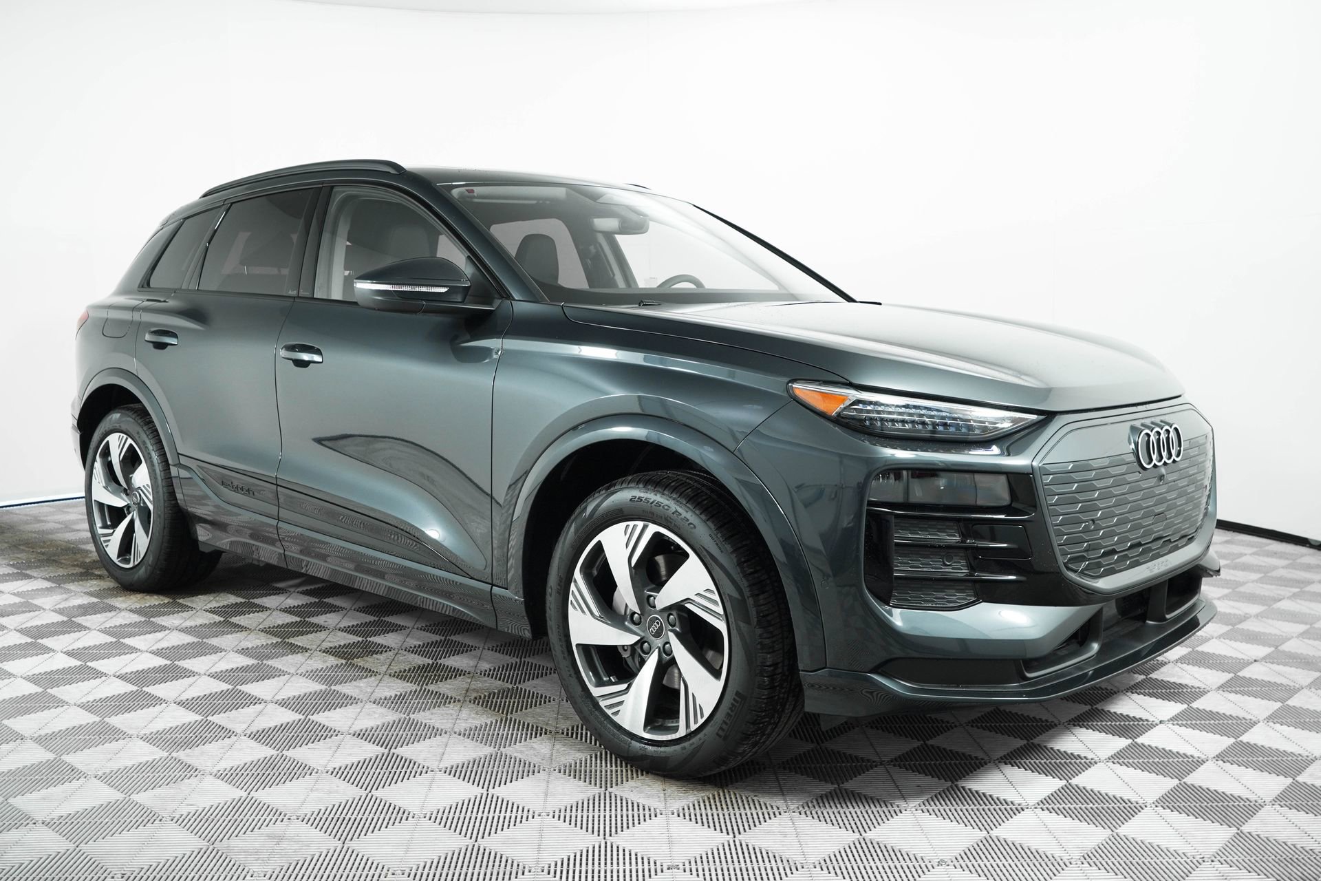 New 2025 Audi Q6 e-tron Premium Plus