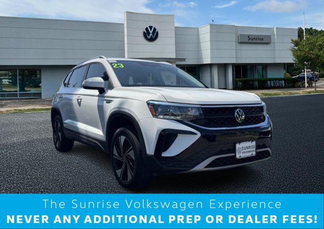 Used 2023 Volkswagen Taos SE AWD/4WD image 1