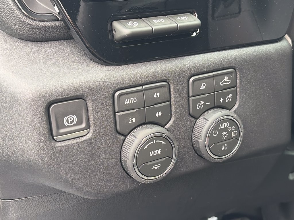 New 2026 Chevrolet Silverado 2500 ZR2 w/ LPO, Dark Essentials Package AWD/4WD image 19
