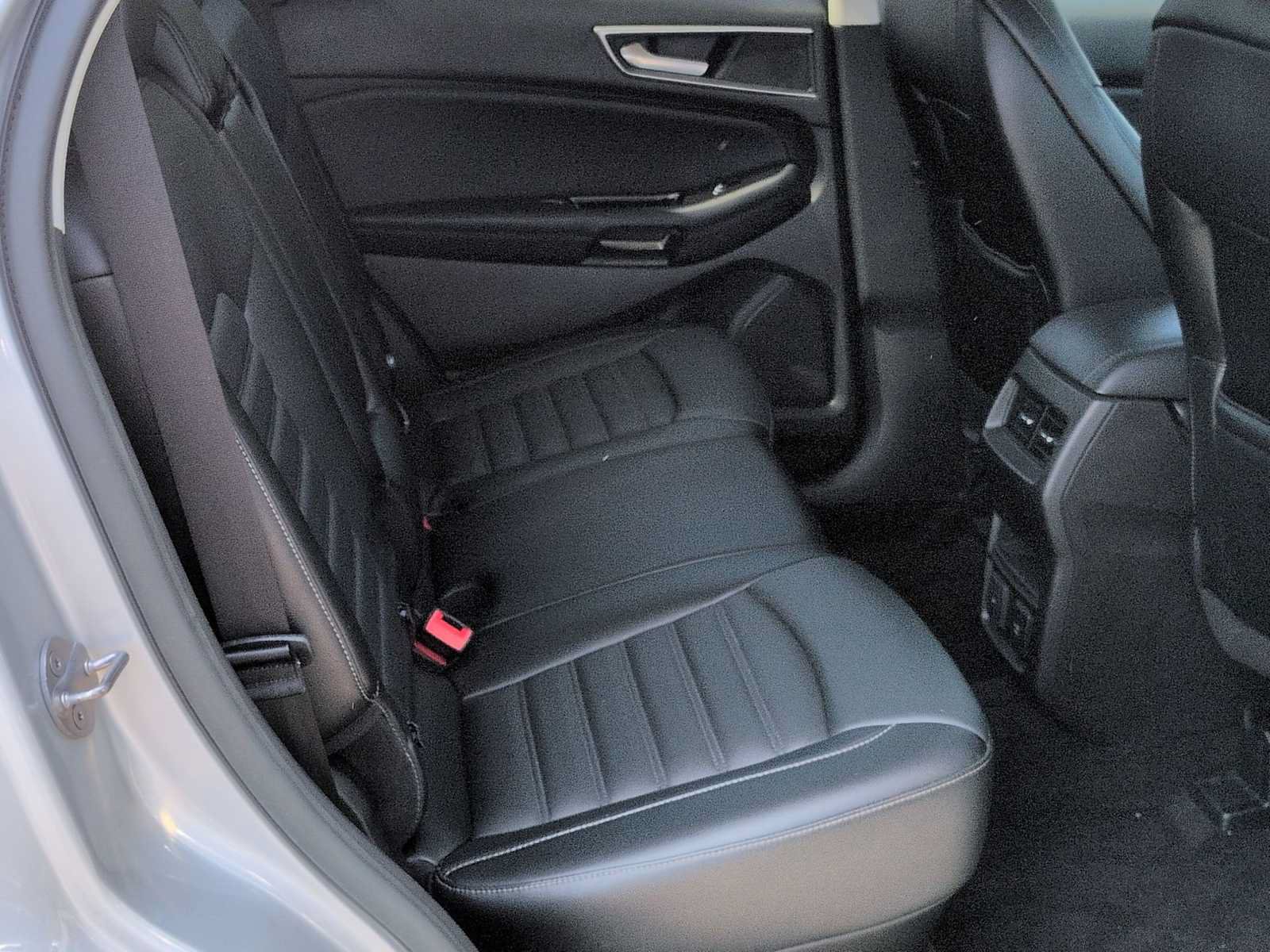 Used 2015 Ford Edge SEL w/ Equipment Group 201A FWD image 21