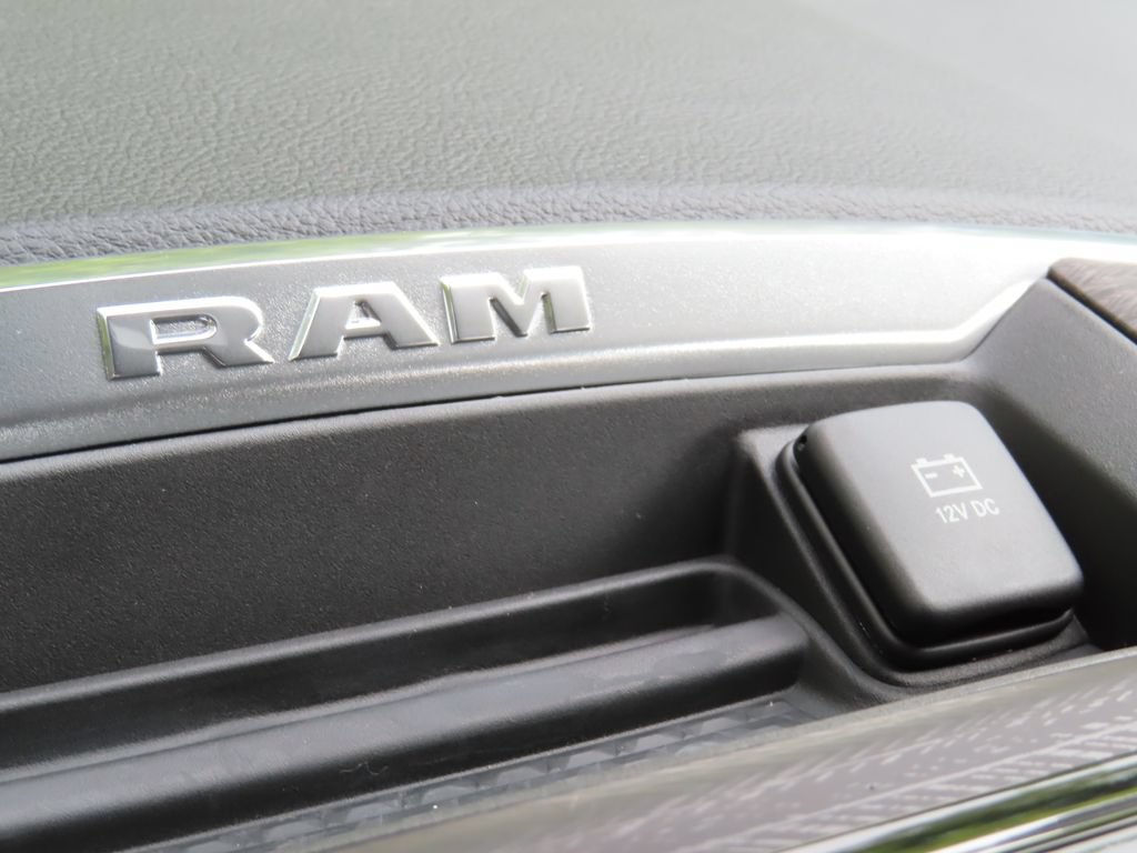 New 2027 RAM 1500 Laramie w/ Night Edition AWD/4WD image 14