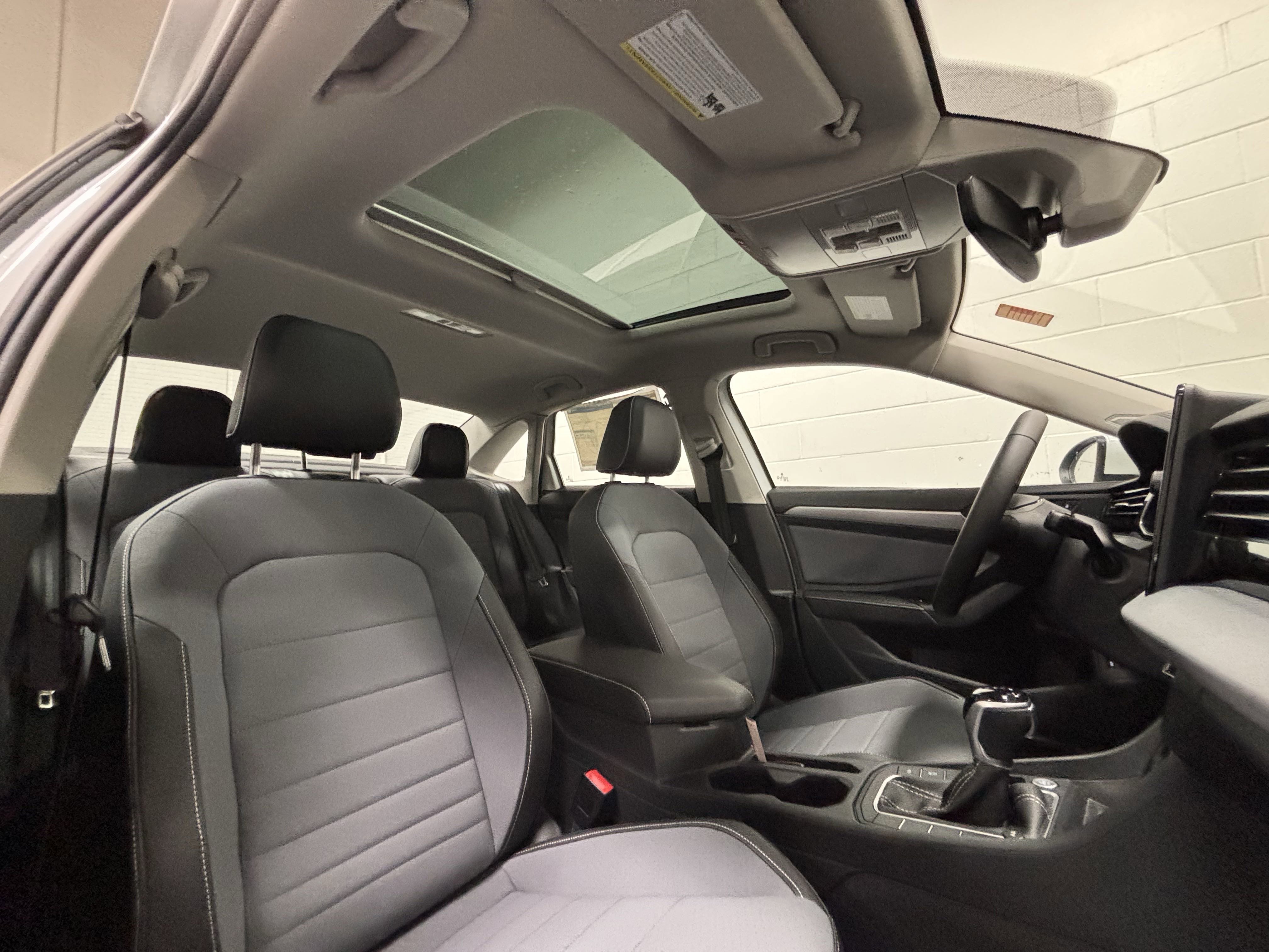 New 2025 Volkswagen Jetta SE image 12