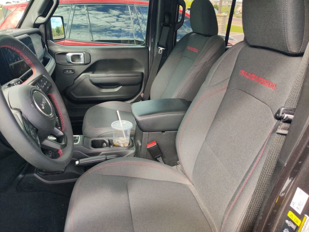 Used 2024 Jeep Wrangler Unlimited Rubicon image 8