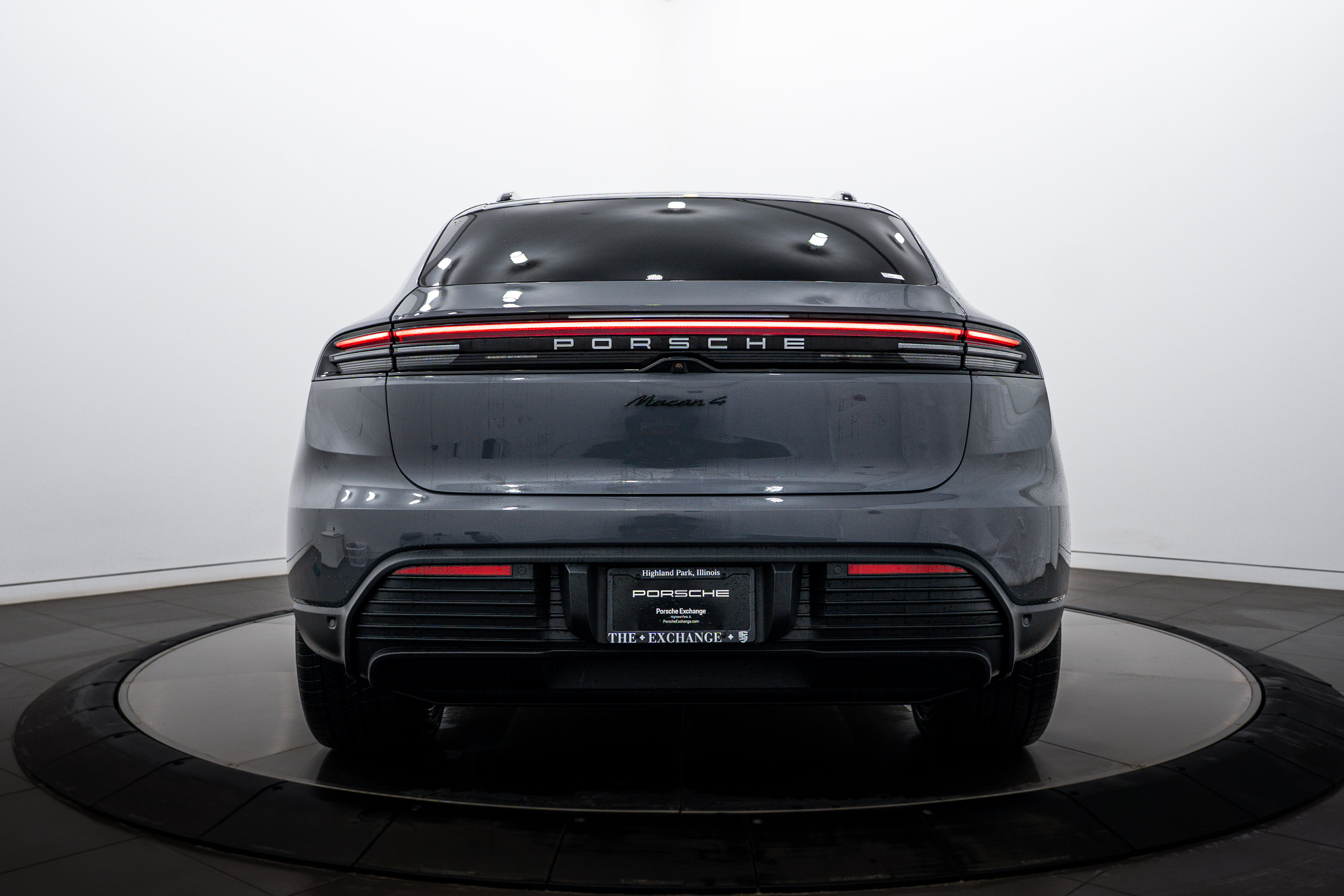 New 2026 Porsche Macan 4 Electric AWD/4WD image 6