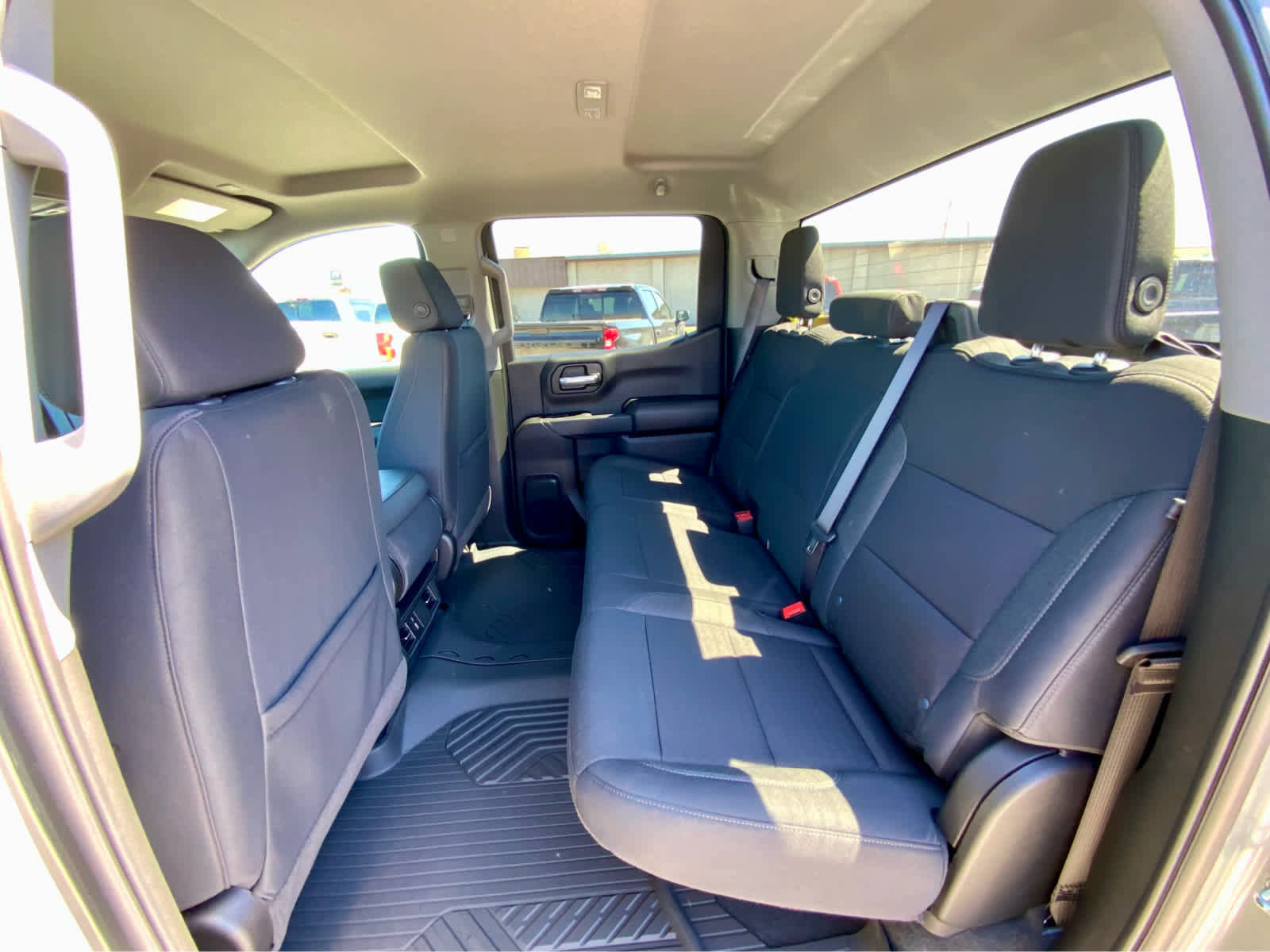 New 2026 Chevrolet Silverado 1500 Custom Trail Boss w/ LPO, Dark Essentials Package AWD/4WD image 25