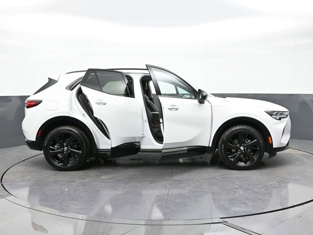 Used 2023 Buick Envision Essence w/ Sport Touring Package image 34