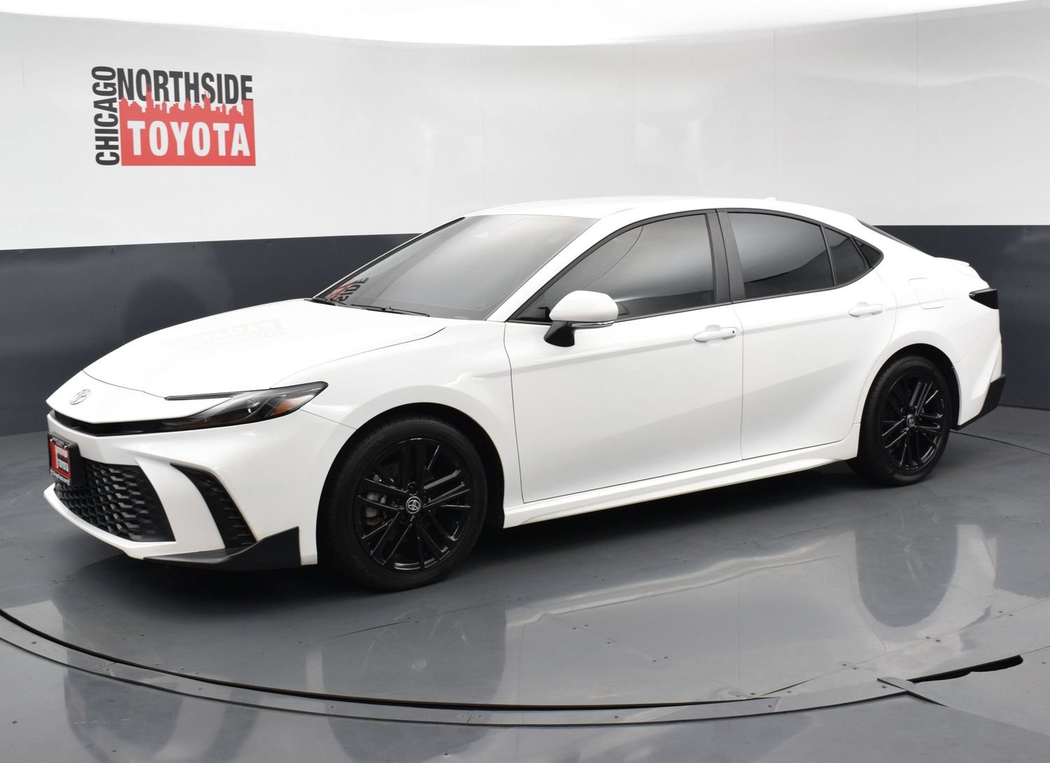 Used 2026 Toyota Camry SE FWD image 8