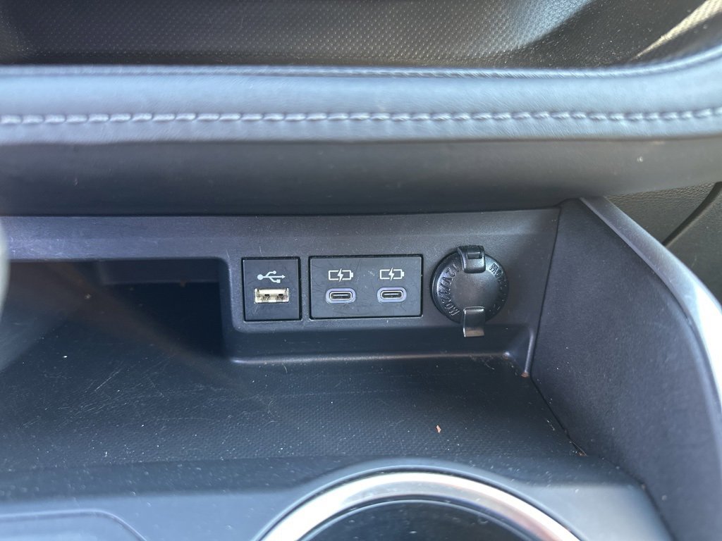 Used 2024 Toyota Highlander LE image 24